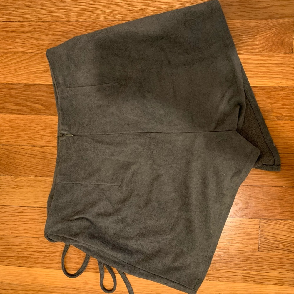 LF Suede Skort - Picture 2 of 2